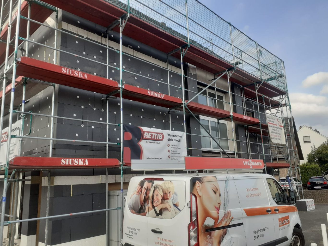 Fertigstellung Fensteranlage Treppenhaus