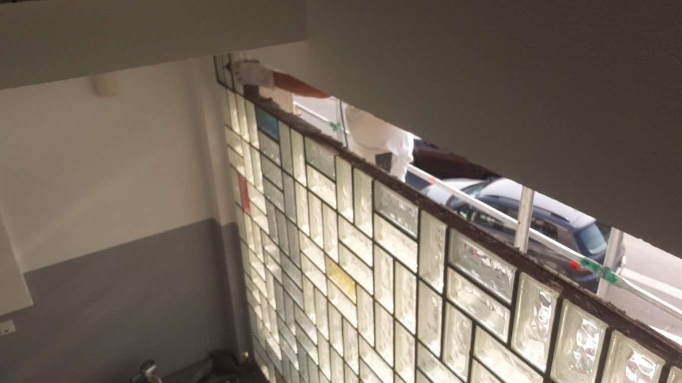 Demontage Glasbausteine Treppenhaus