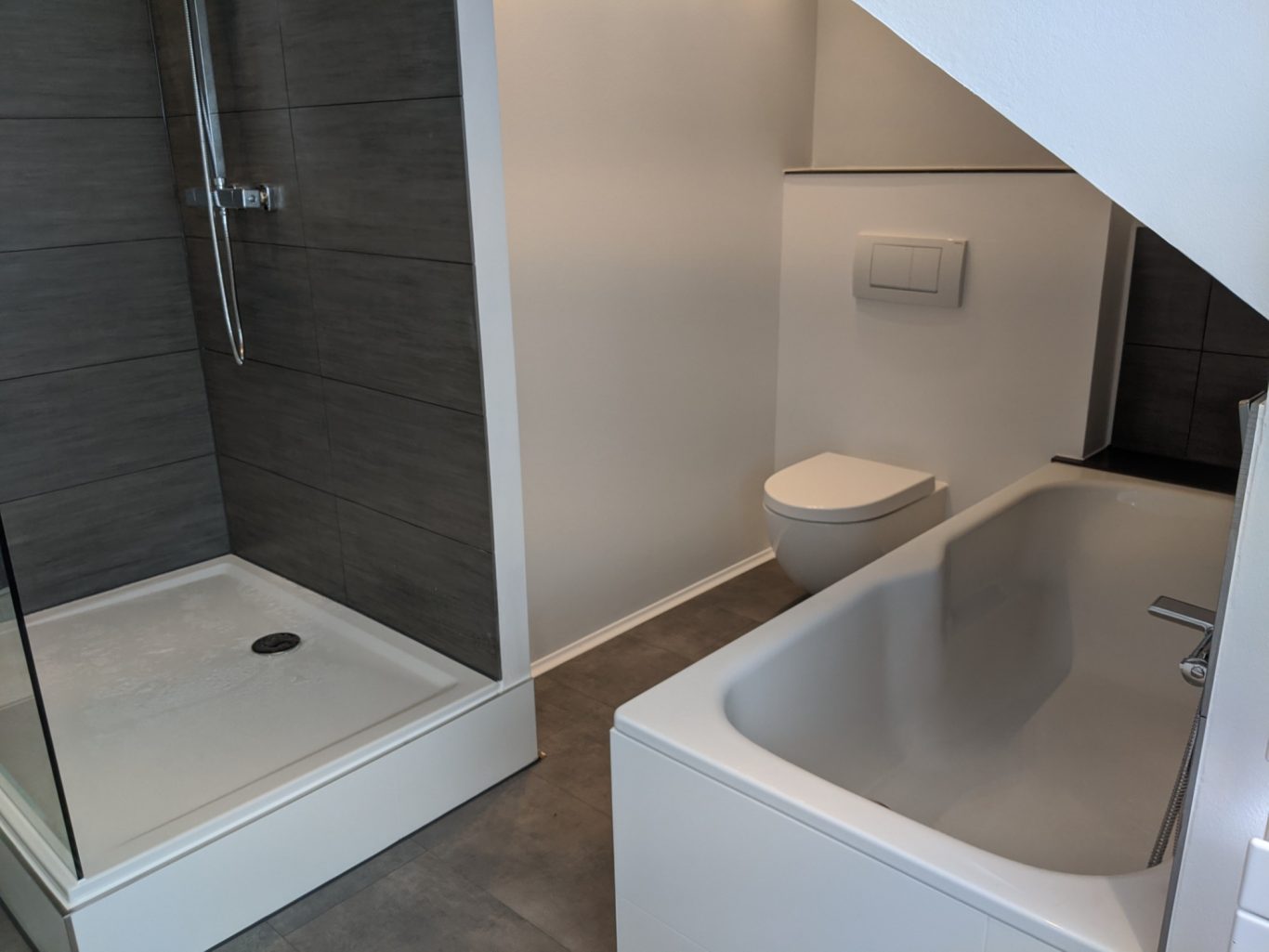 Badezimmersanierung Niederkassel 2021 Nachher